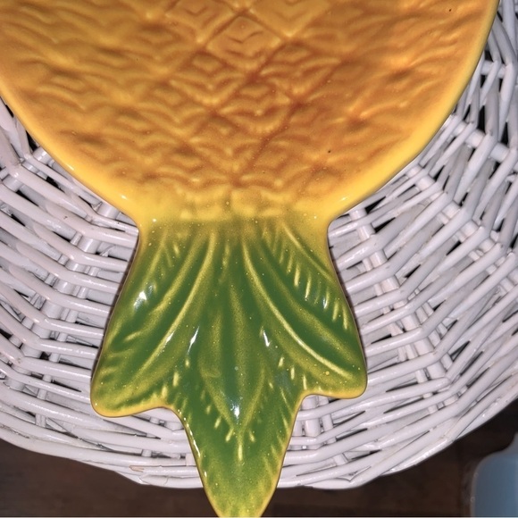 Y2K Ceramic Pineapple Serving Dish Tray Home Decor Mint Condition - Picture 3 of 8